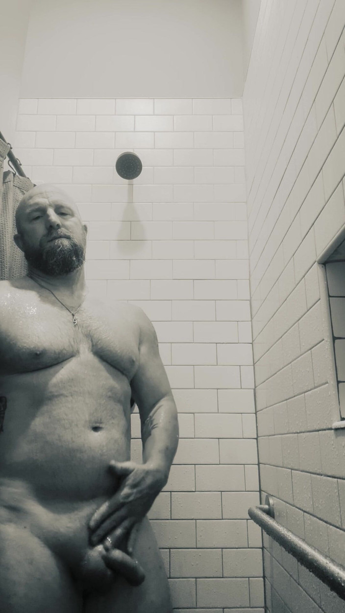 Texas_red: Shower Play