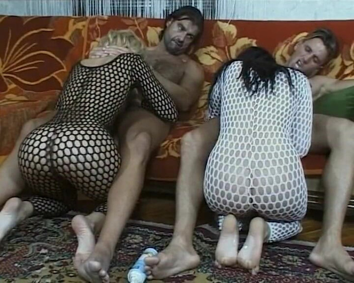 BB Video - Old School: Duitse amateur-fetisj-orgie met geile sletten