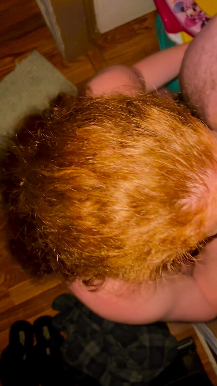 Chester Van Name: Zrzka sexy manželka na kolenou pro deepthroat kouření Bwc
