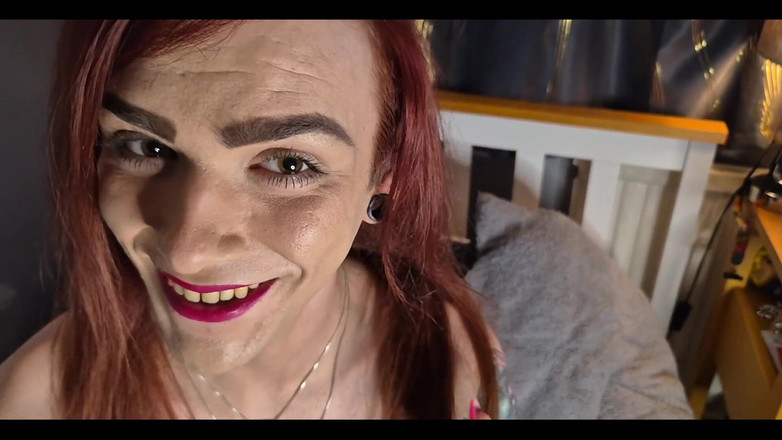 Ms-Minxy-Erotic: Seducție dezlegată