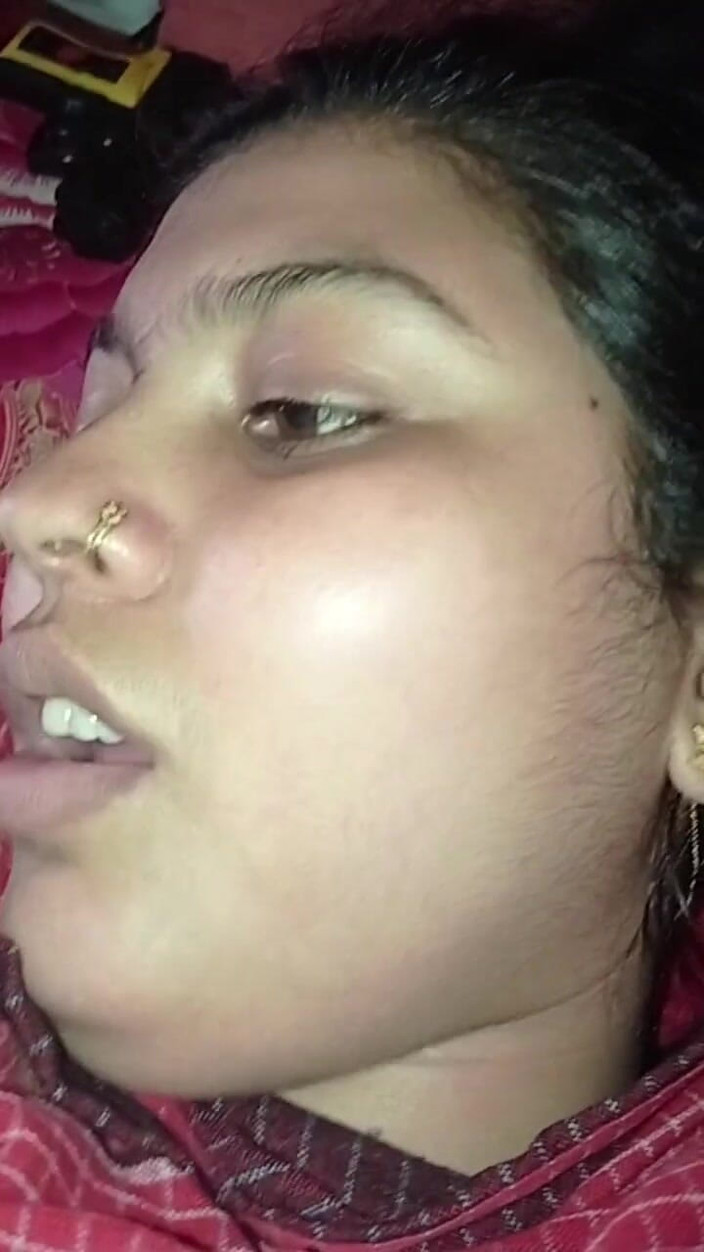 Desi Video BD: नवविवाहित जोड़े की प्यारी देखभाल करने वाली पति पत्नी प्यार करती है