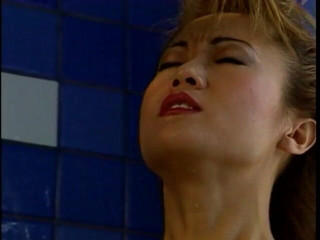 Solo Sensations: Lusty Asian babe takes a sensual shower