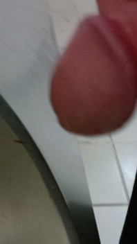 Dua Pancutan Mani Di Rakaman Dekat Zakar Besar Melancap Dan Memancut Mani Di Luar Rumah