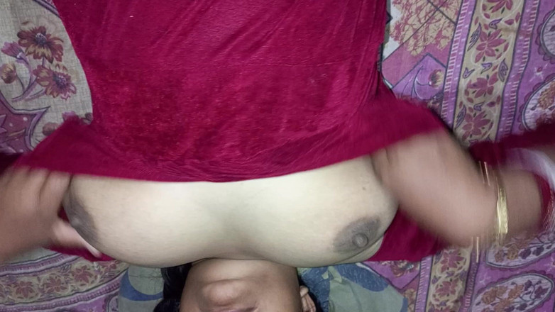 Mridulmadhu: pagi-pagi sama adik tiriku. Dia sangat terkejut, tetapi dia tidak...