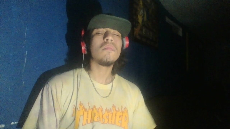 AlexAlejandro13: Den s horkým pérem