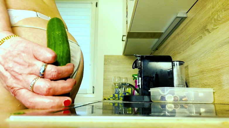 hoetzet: Smut in the Kitchen