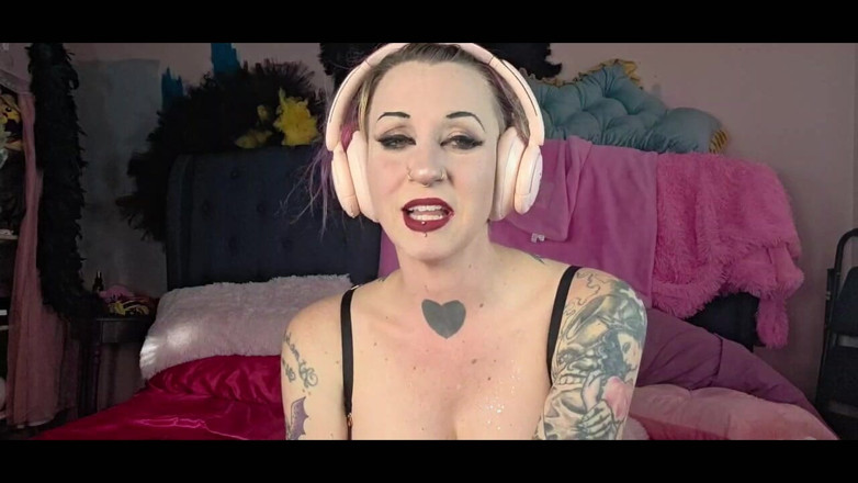 Geeky Femdom: Sex toy try outs 2