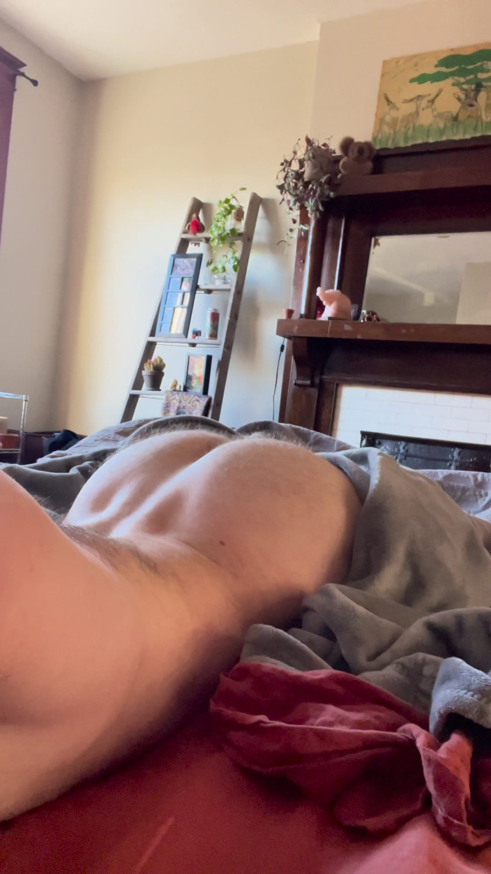 patmybunz: Waking up Horny in Bed