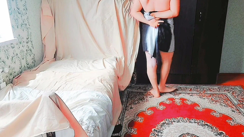 Kitty_Cross: Si cantik trans manis gelembung di bawah langit biru