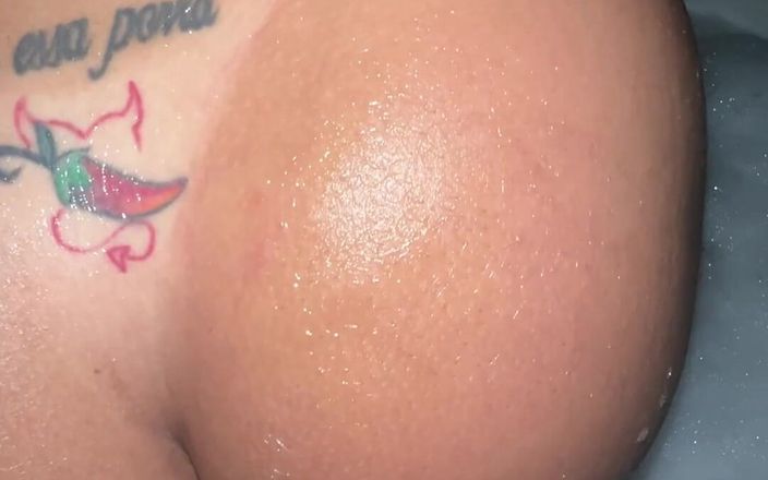 SX Producer: Tuve un fetiche por follar en el jacuzzi, con litros...
