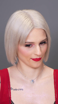 Christy White mengongkek pekerjanya