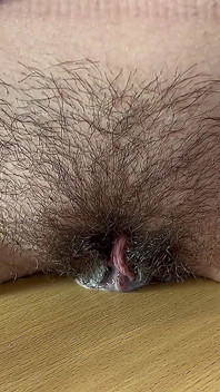 I Can't Stop Doing This!!! Hairy Virgin Rubbing.female Masturbation