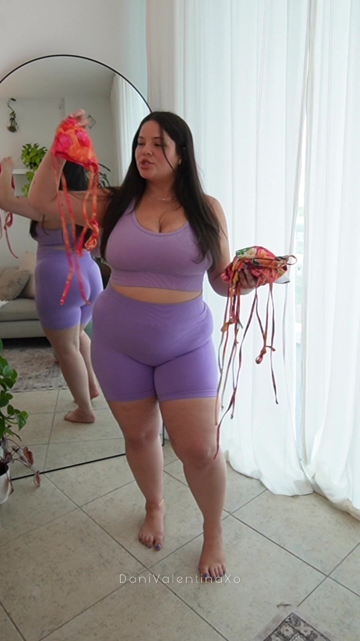 Dani Valentina: Awek montel Mencuba Haul Ft Crvy Dani Valentina