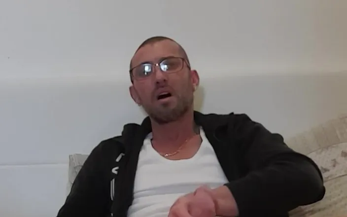 Boy jerking off: Dnes jsem se opravdu chtěla dotknout sama sebe