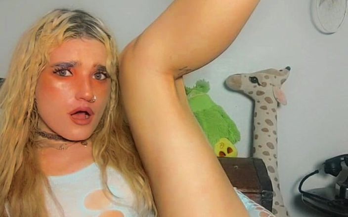 Moondrugz: Buttplug zabawy z odrobiną pieprzonego Dildo sprawia, że to piękny dzień