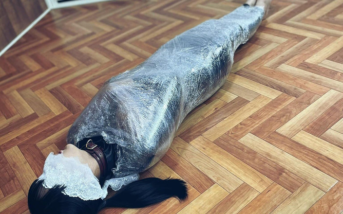 ushirosugatanomiki: [मम्मी] महिला एजेंट रैप बंधन से बच जाती है