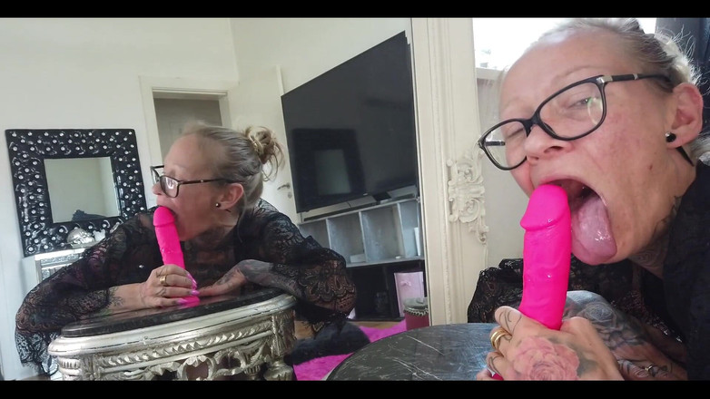 Skully inkson: 펠라