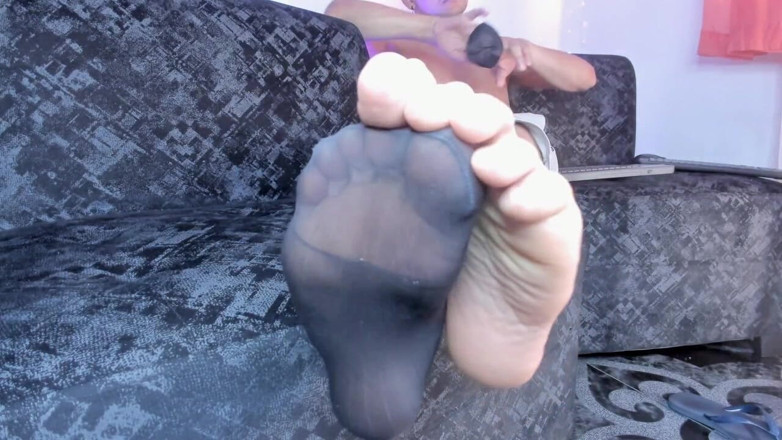 Tomas Styl: Sniff Those Beautiful Colombian Feet Sweaty From Walking All Day
