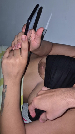 Pikaa6: Я Трогаю Грудь Своей Дорогой Жены, Глядя В Телефон