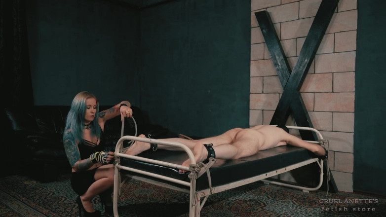 Cruel Anettes fetish world: Dicambuk habis-habisan sama anette