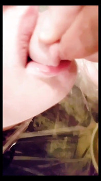Cachonda grandota bebiendo Mick puta mea