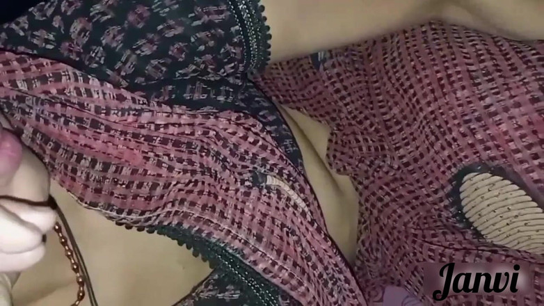 Muskaan Sharma: 婚前和我的前男友的，印地语性爱视频