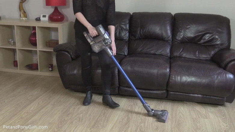 Her Kink UK: Hoovering with a hound