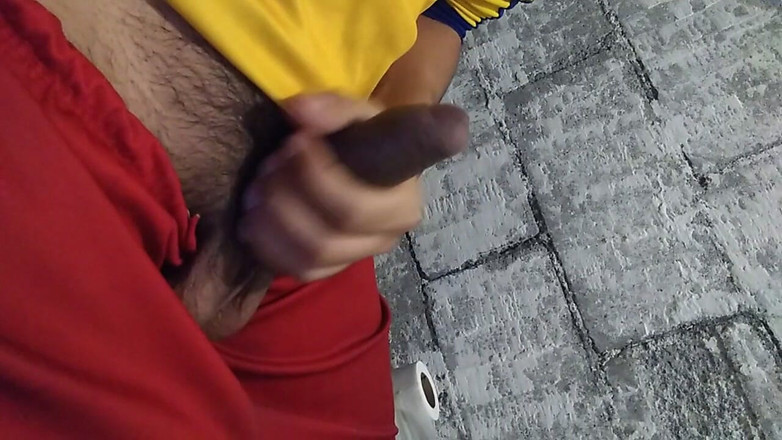 AlexAlejandro13: バスルームのあなたのホットな男