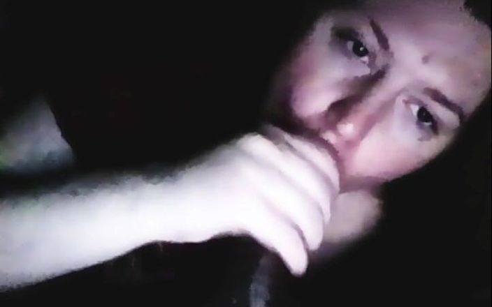 TrotzillaTheGod: Etli Samantha sakso çekmeyi sanat biçimi yapıyor