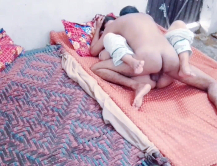 Abida sexy: बड़े स्तनों वाली महिला बड़े काले से प्यार कर रही है (जंगल बुखार)