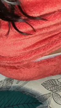 Tombul Hintli yenge ateşli ağız domaltarak sikişiyor ve ağzına boşaltıyor