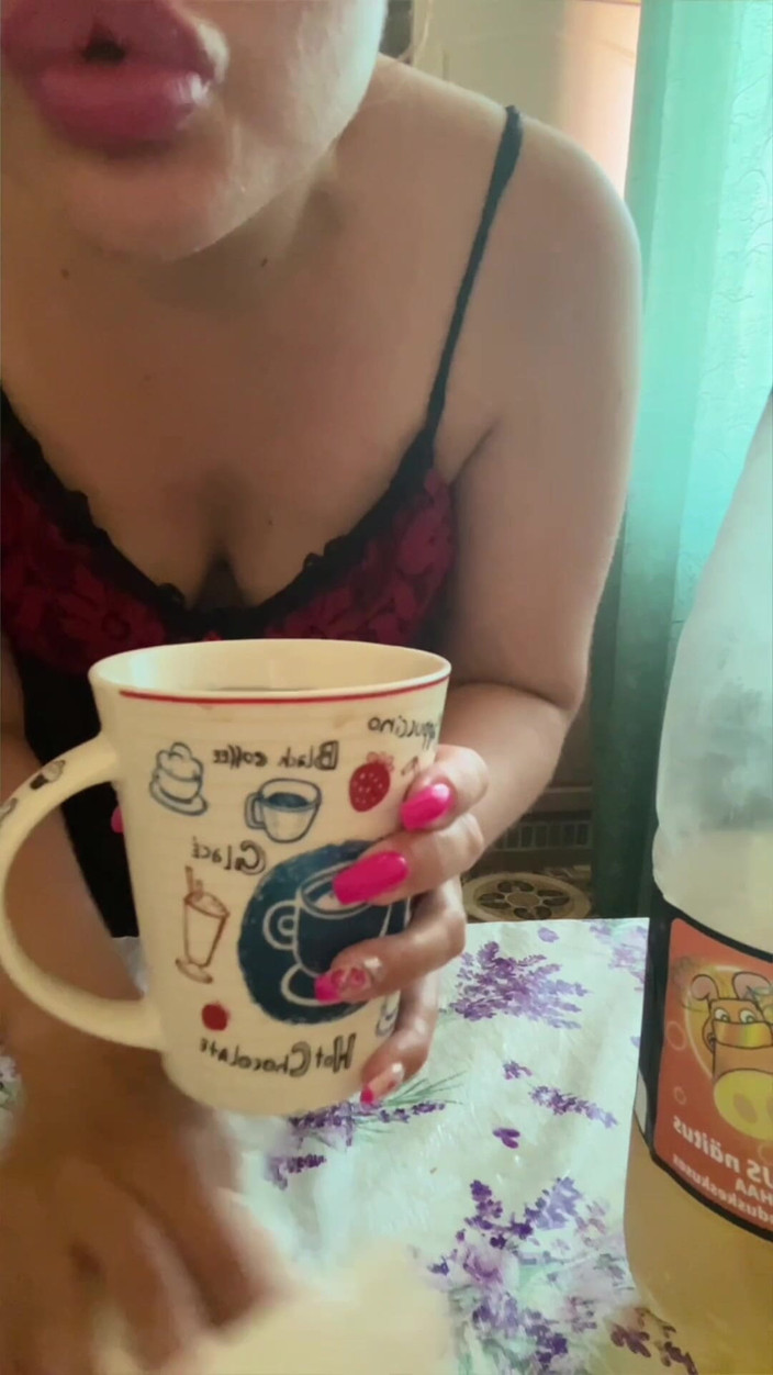 FinDom Goaldigger: Asmr in de keuken deel 2 Limonade