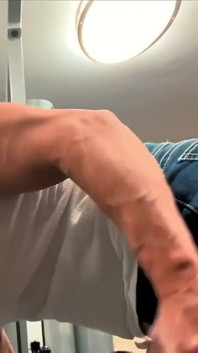 Kandylegs粗暴锻炼
