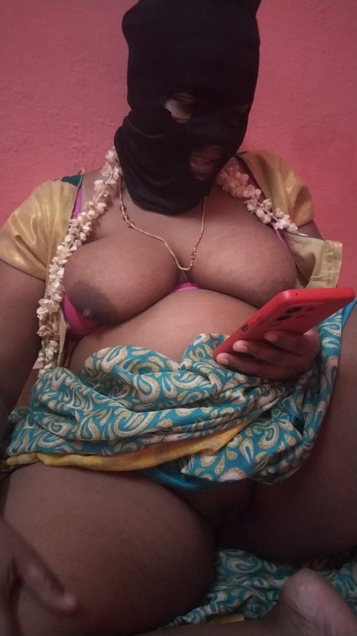 Benita sweety: Tamil Sex Stories Reading by Female Stepmother