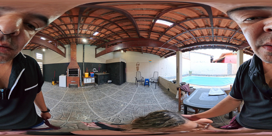 GabbyHorny: Phóng viên cởi đồ khỏa thân trực tiếp trên không trung...