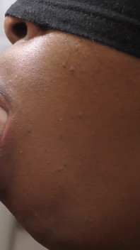 Schwarzer mund von weißem schwanz gefickt und sperma im mund schlucken