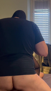 Striptýz a Výměna punčocháče. Tvrdé šukání v roztrhaných tmavých punčochách