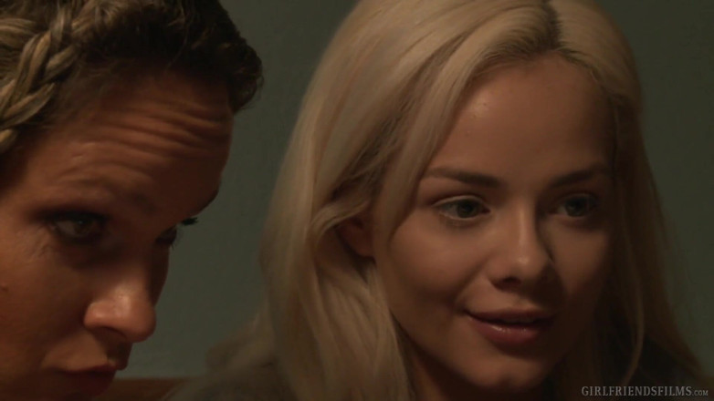 Girlfriends Films: Prinzzess cedează seducției Angelei White