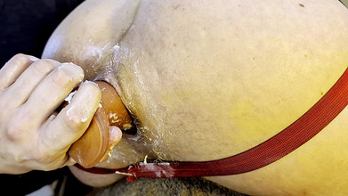 Pinkman: Montando un consolador de puño y luego disfrutando de mi...