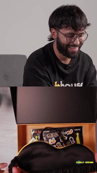 Unboxing Faphouse Awards 2025 Geschenkdoos