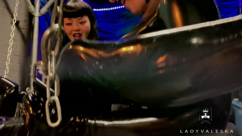 Lady Valeska: Giant cock double team