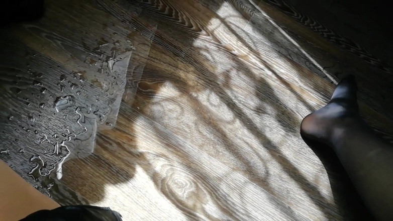 Squirt_orgasm_69: Encheu o chão inteiro com um esguicho da minha buceta...