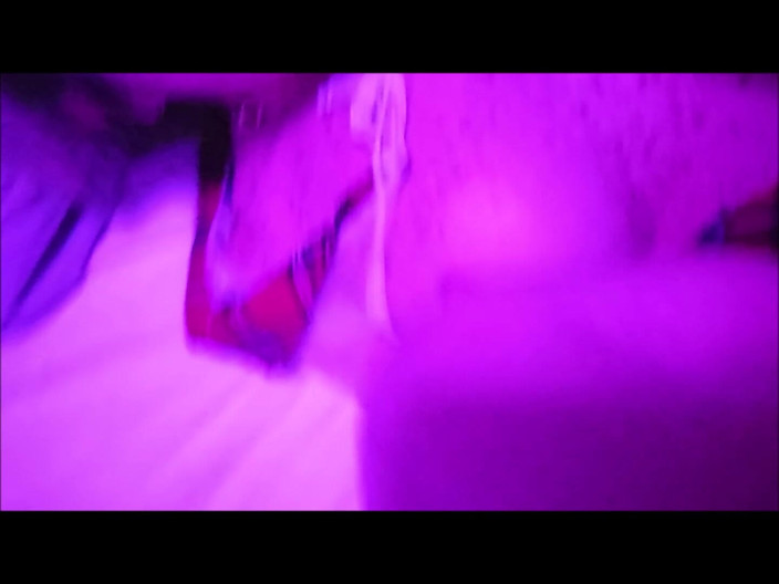 SilverFux: Sexy Zralá Dvojčata Svádí a Šuká V Sexy Oblečení.