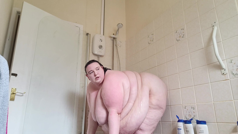SSBBWLadyBrads: Ducha, sacudidas y lavado