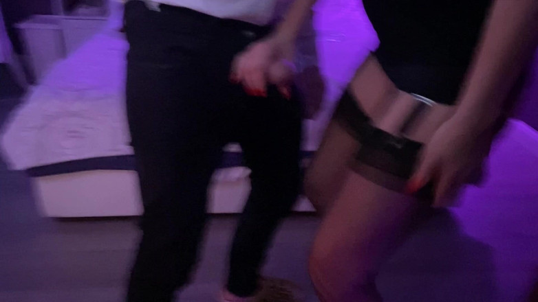 Slowly Tease: # 20 (pełna) Perfect Nylon Queen Daje loda i pieprzy
