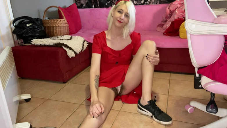 Cuteblonde666: Hairy pussy u p skirt