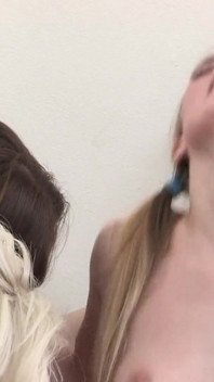Ragazzo fortunato ottiene inversione gangbang