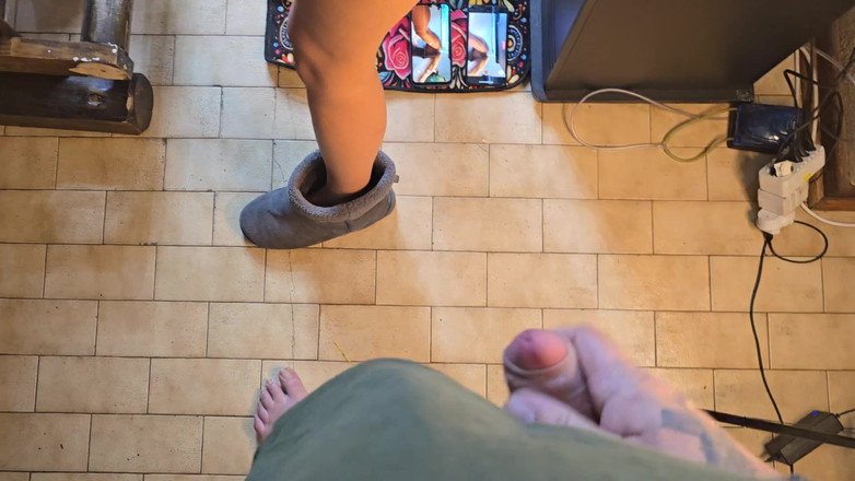 Sparowdox: Istri hot ngentot dildo sambil dientot sama dua temannya sampai...