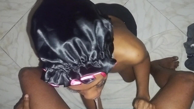 Freaky relatives: Adik tiriku yang nakal diam di rumah untuk nyepong dan...