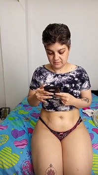 bara kaala land meri choot men gahraee tak ghusta hai